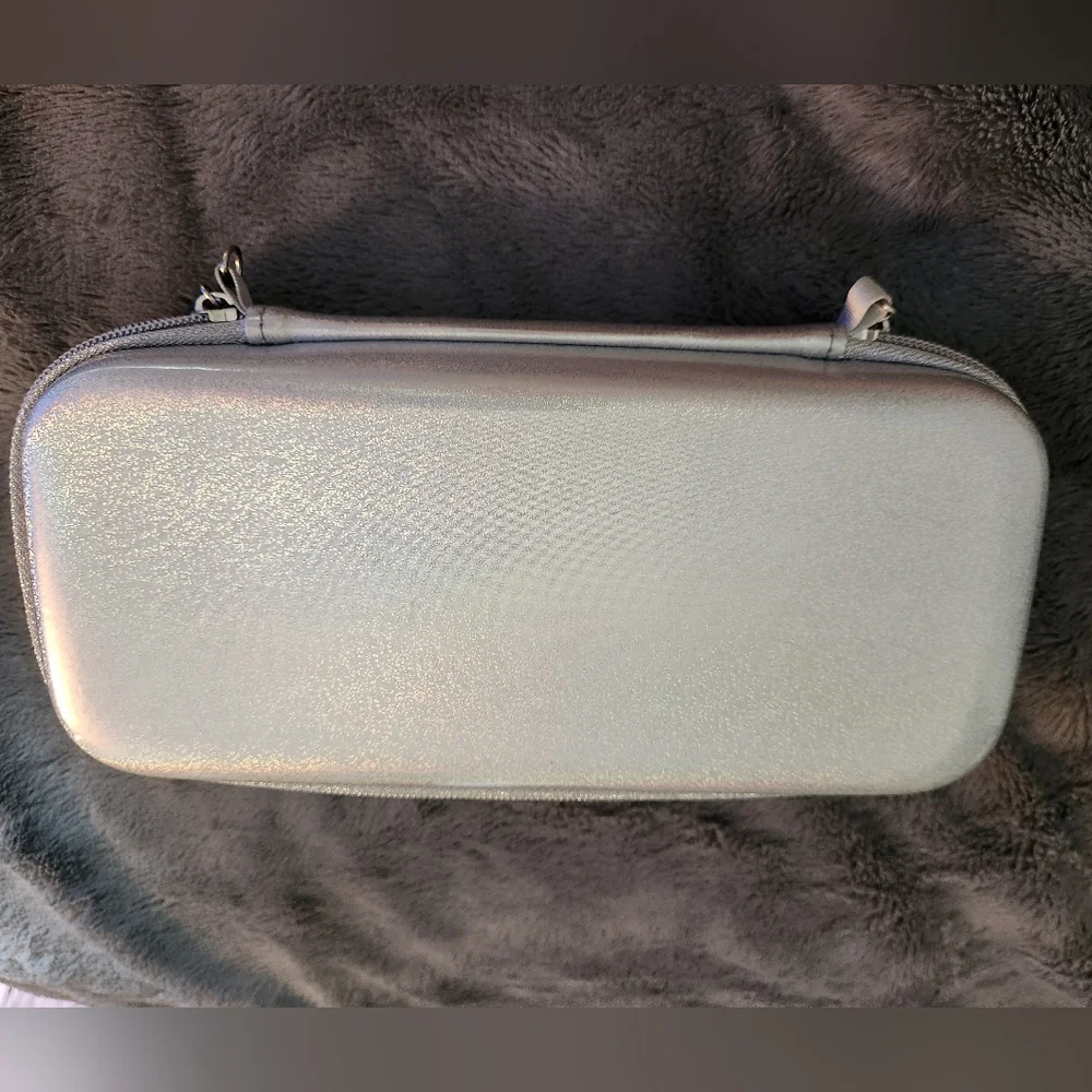 Nintendo Switch Silver/Iridescent Carry Case